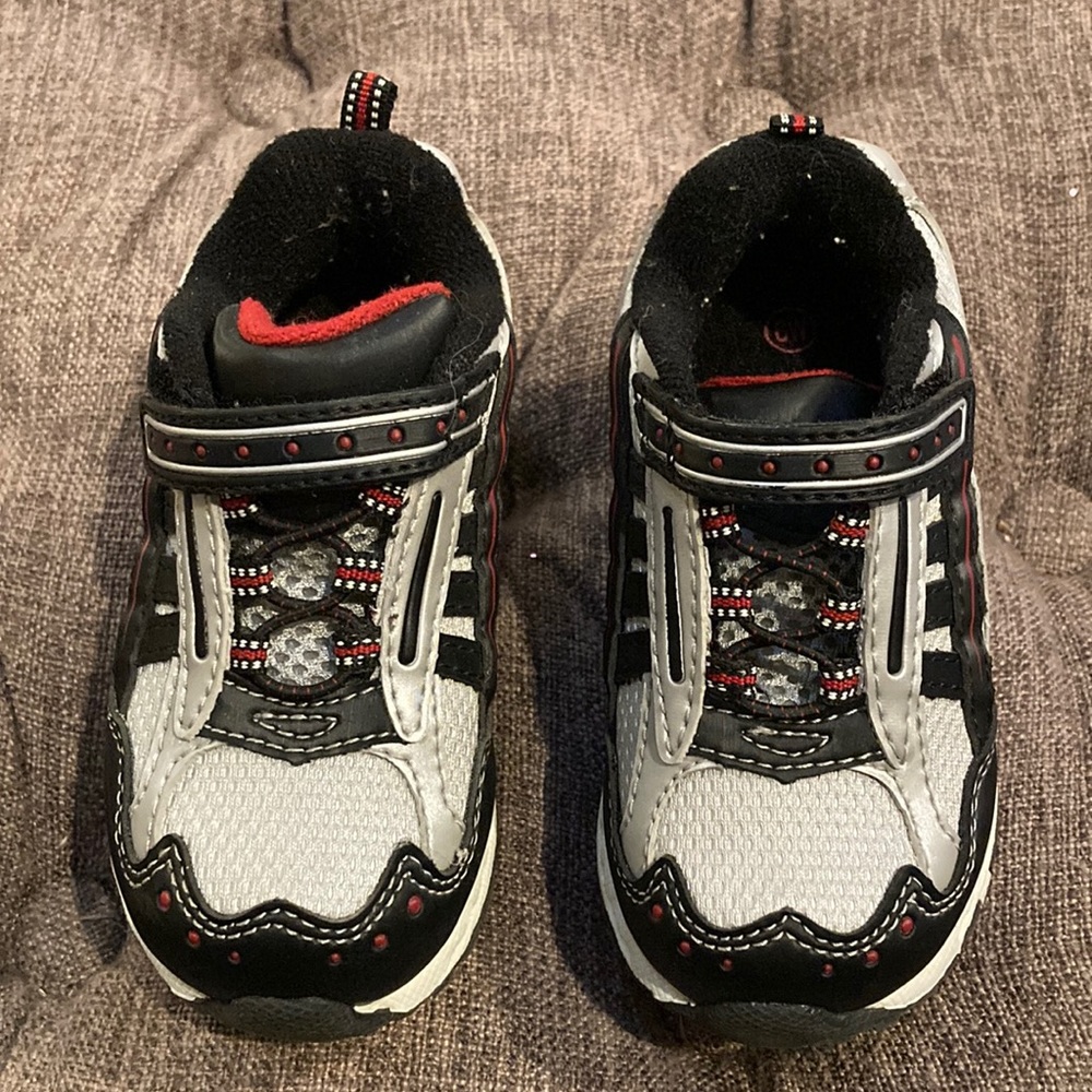 Smart fit boys sneakers reflective